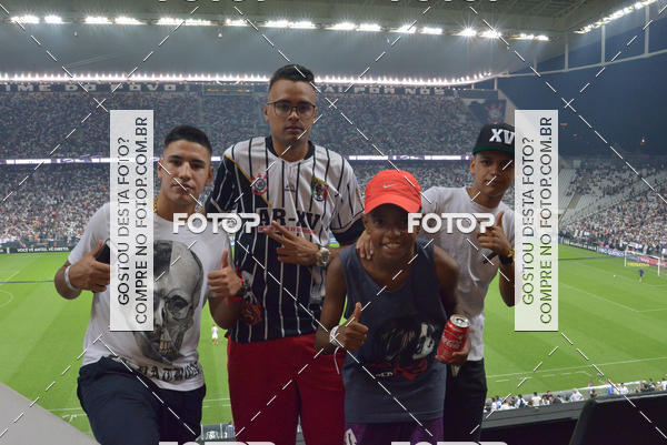 Buy your photos of the eventCorinthians X Fluminense - Brasileir�o on Fotop
