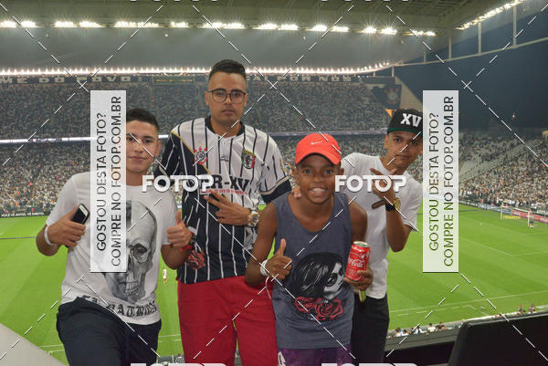 Buy your photos of the eventCorinthians X Fluminense - Brasileir�o on Fotop