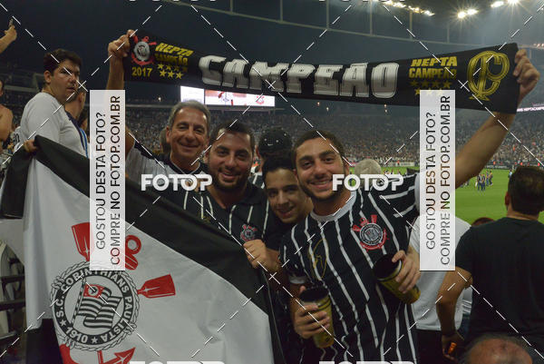 Buy your photos of the eventCorinthians X Fluminense - Brasileir�o on Fotop