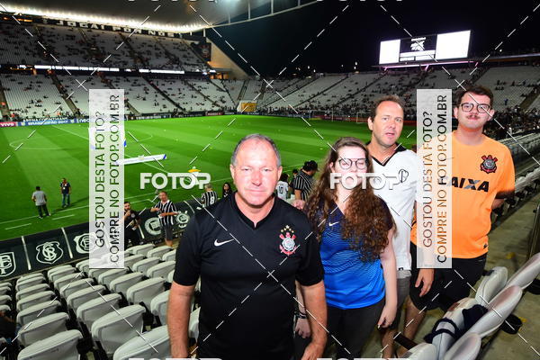 Buy your photos of the eventCorinthians X Fluminense - Brasileir�o on Fotop