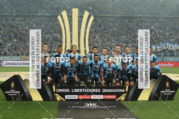 Buy your photos of the eventGr�mio x Lan�s - Libertadores 2017 on Fotop