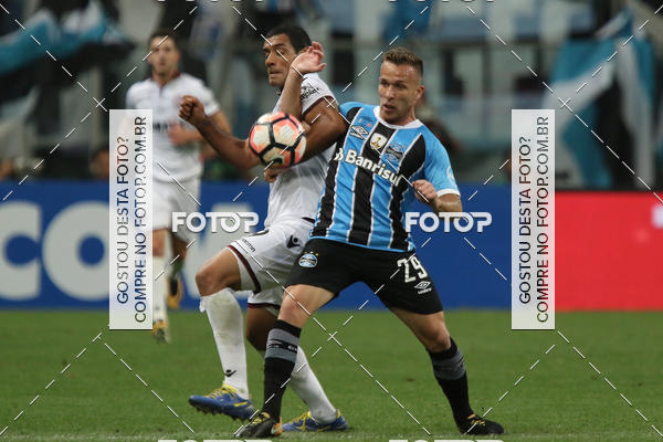 Buy your photos of the eventGr�mio x Lan�s - Libertadores 2017 on Fotop