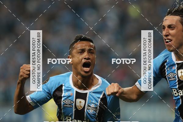 Buy your photos of the eventGr�mio x Lan�s - Libertadores 2017 on Fotop