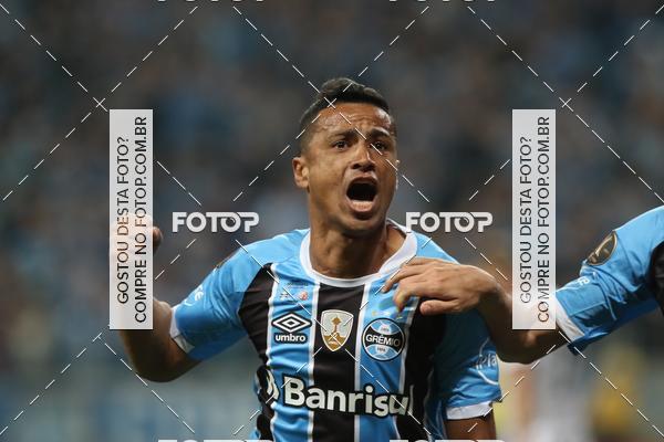 Buy your photos of the eventGr�mio x Lan�s - Libertadores 2017 on Fotop
