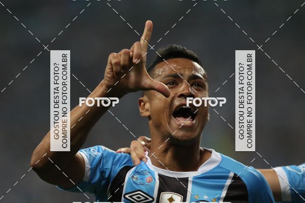 Buy your photos of the eventGr�mio x Lan�s - Libertadores 2017 on Fotop