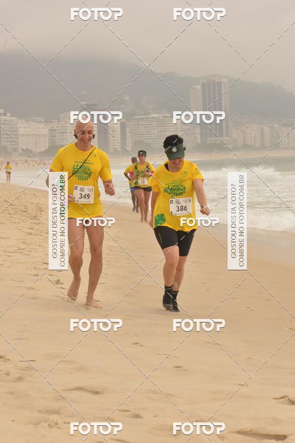 Buy your photos of the eventCircuito Petrobrs Rei e Rainha do Mar on Fotop