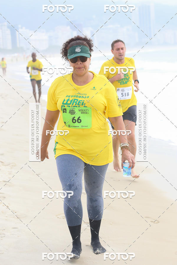 Buy your photos of the eventCircuito Petrobrs Rei e Rainha do Mar on Fotop
