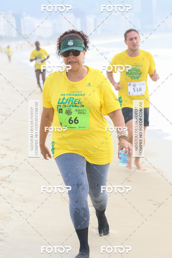 Buy your photos of the eventCircuito Petrobrs Rei e Rainha do Mar on Fotop