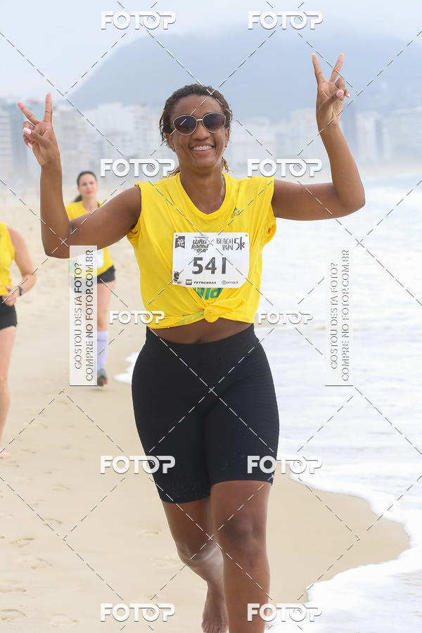 Buy your photos of the eventCircuito Petrobrs Rei e Rainha do Mar on Fotop
