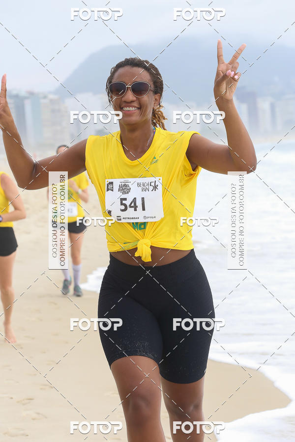 Buy your photos of the eventCircuito Petrobrs Rei e Rainha do Mar on Fotop