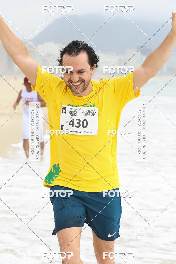 Buy your photos of the eventCircuito Petrobrs Rei e Rainha do Mar on Fotop
