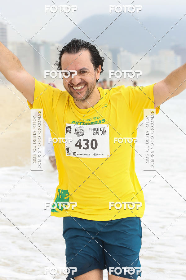Buy your photos of the eventCircuito Petrobrs Rei e Rainha do Mar on Fotop