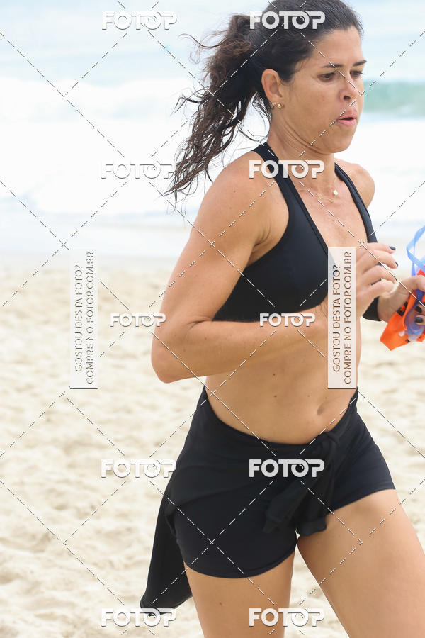 Buy your photos of the eventCircuito Petrobrs Rei e Rainha do Mar on Fotop