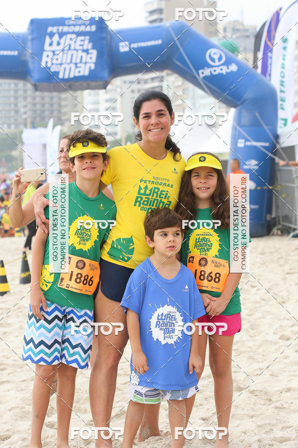 Buy your photos of the eventCircuito Petrobrs Rei e Rainha do Mar on Fotop