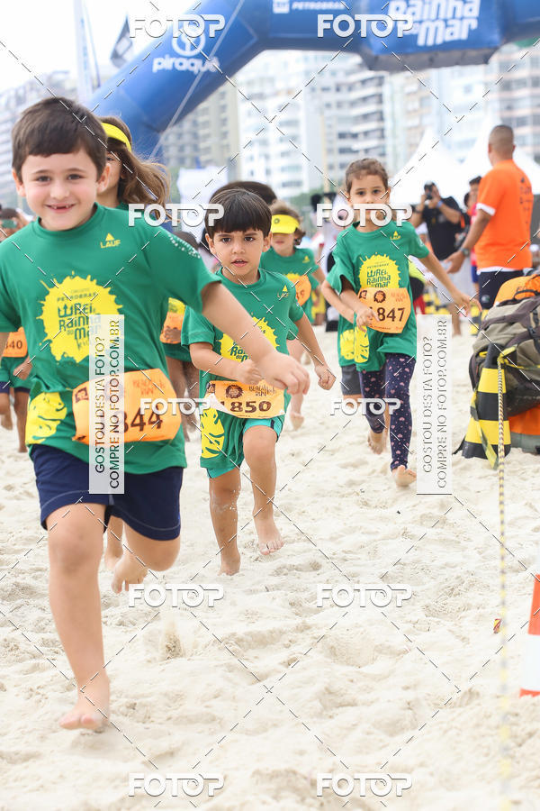 Buy your photos of the eventCircuito Petrobrs Rei e Rainha do Mar on Fotop