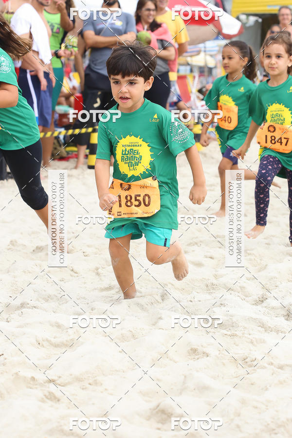 Buy your photos of the eventCircuito Petrobrs Rei e Rainha do Mar on Fotop