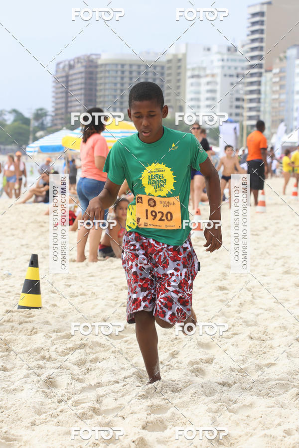 Buy your photos of the eventCircuito Petrobrs Rei e Rainha do Mar on Fotop