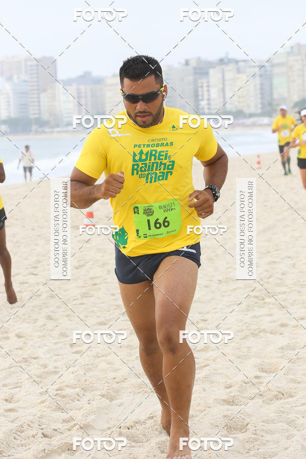 Buy your photos of the eventCircuito Petrobrs Rei e Rainha do Mar on Fotop