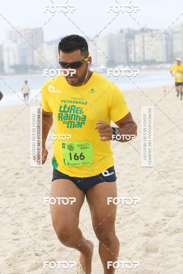 Buy your photos of the eventCircuito Petrobrs Rei e Rainha do Mar on Fotop