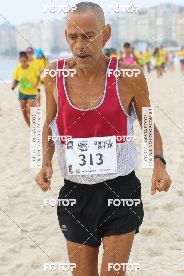 Buy your photos of the eventCircuito Petrobrs Rei e Rainha do Mar on Fotop