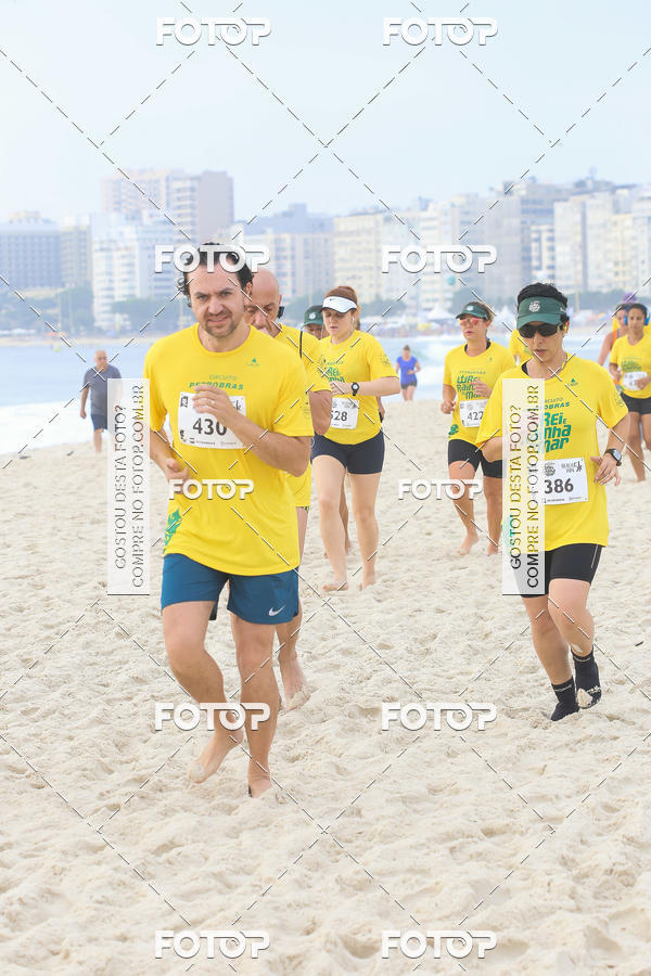 Buy your photos of the eventCircuito Petrobrs Rei e Rainha do Mar on Fotop