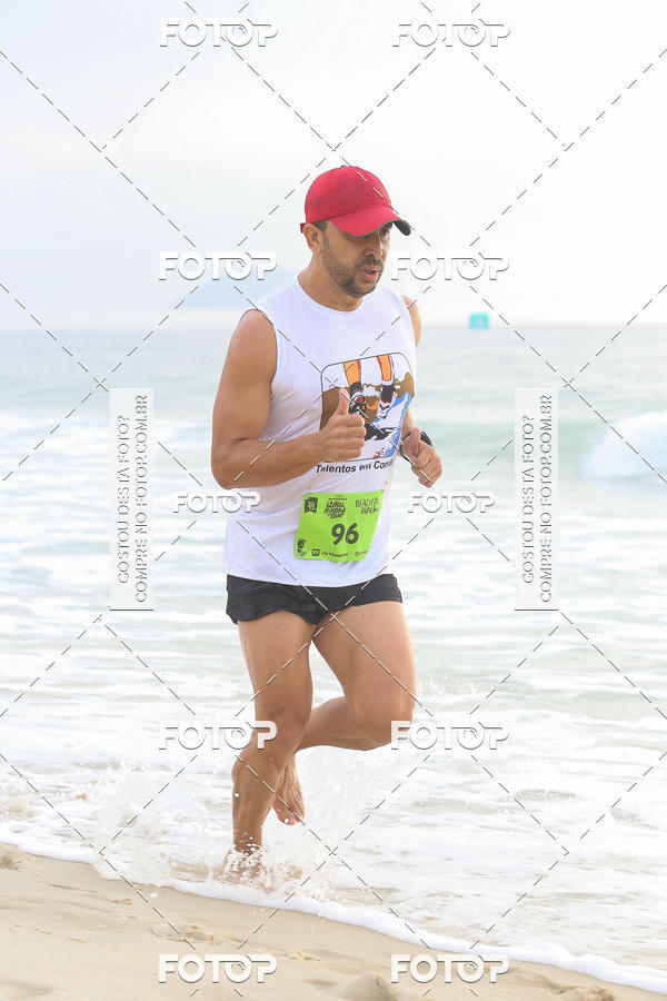 Buy your photos of the eventCircuito Petrobrs Rei e Rainha do Mar on Fotop