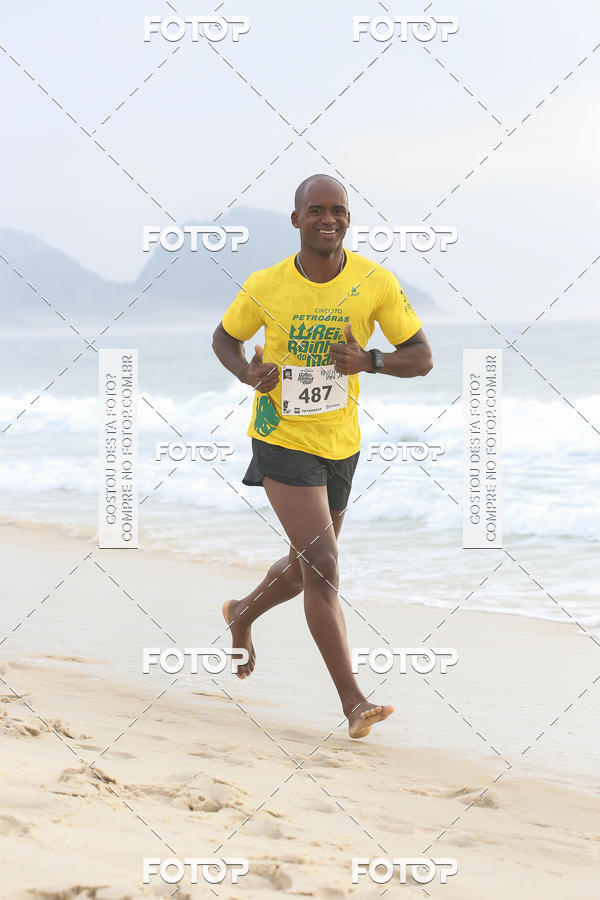 Buy your photos of the eventCircuito Petrobrs Rei e Rainha do Mar on Fotop