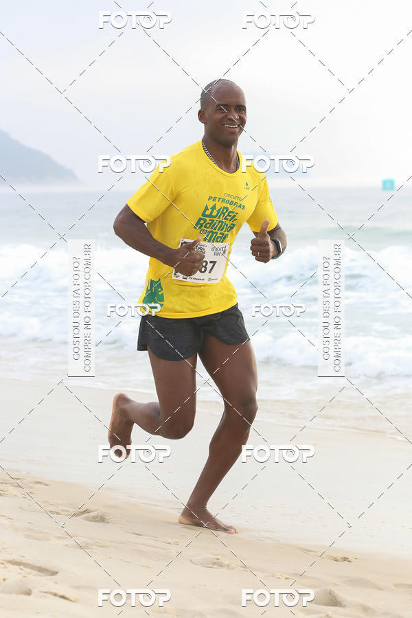 Buy your photos of the eventCircuito Petrobrs Rei e Rainha do Mar on Fotop