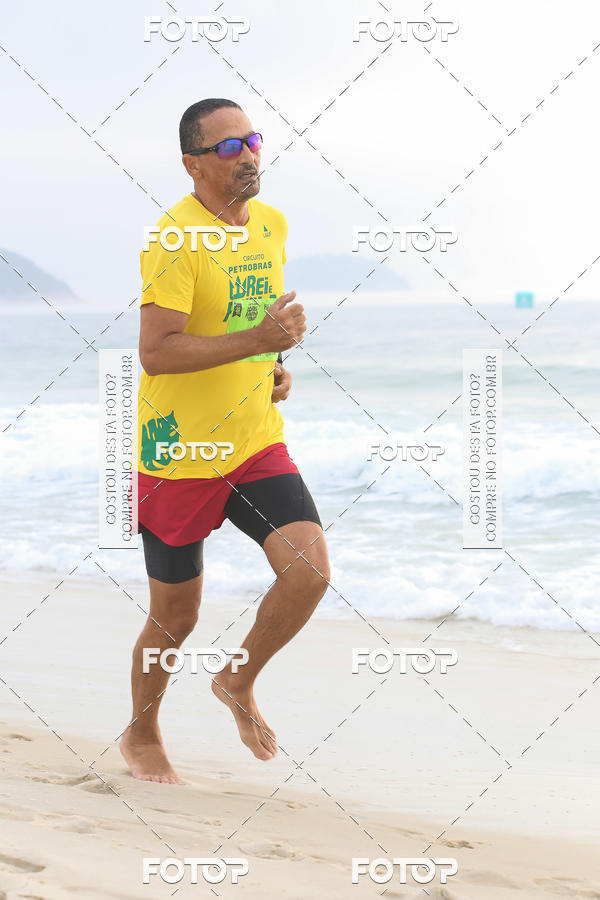 Buy your photos of the eventCircuito Petrobrs Rei e Rainha do Mar on Fotop