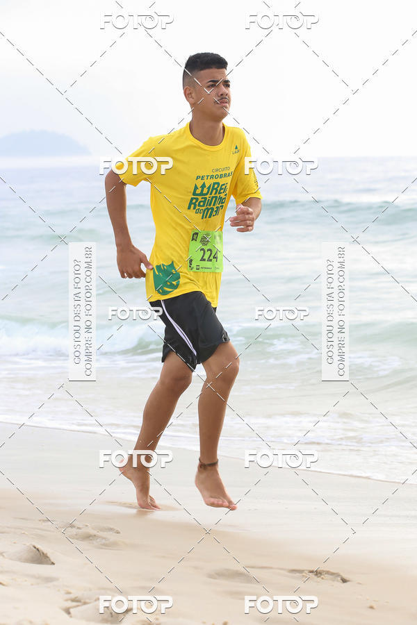 Buy your photos of the eventCircuito Petrobrs Rei e Rainha do Mar on Fotop