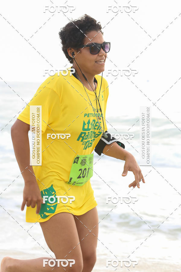 Buy your photos of the eventCircuito Petrobrs Rei e Rainha do Mar on Fotop
