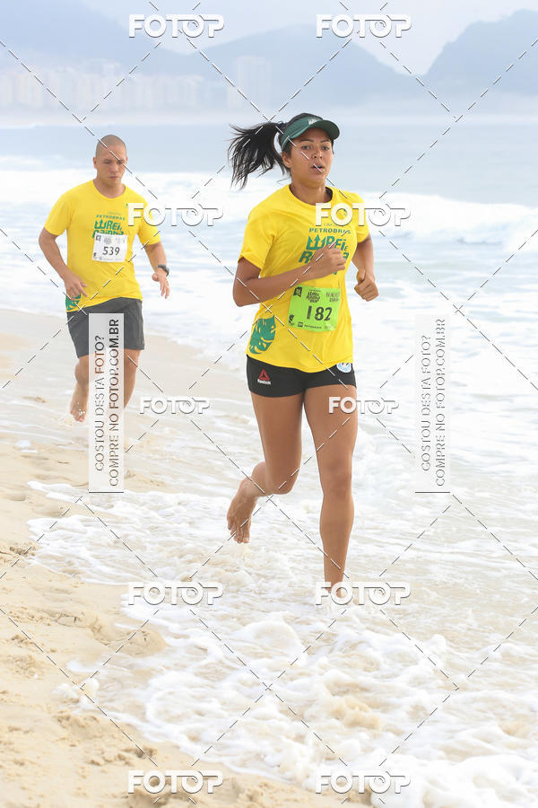 Buy your photos of the eventCircuito Petrobrs Rei e Rainha do Mar on Fotop