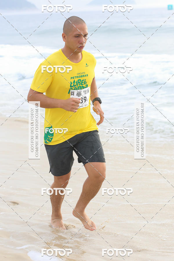 Buy your photos of the eventCircuito Petrobrs Rei e Rainha do Mar on Fotop