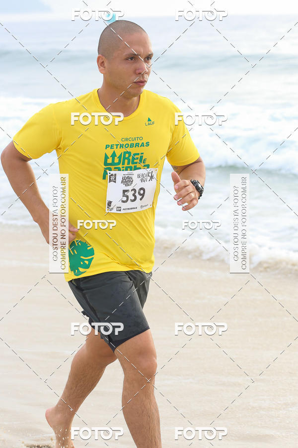 Buy your photos of the eventCircuito Petrobrs Rei e Rainha do Mar on Fotop