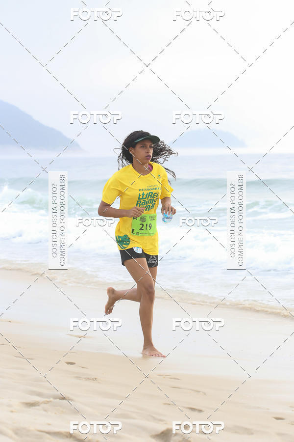 Buy your photos of the eventCircuito Petrobrs Rei e Rainha do Mar on Fotop