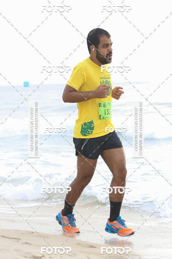 Buy your photos of the eventCircuito Petrobrs Rei e Rainha do Mar on Fotop
