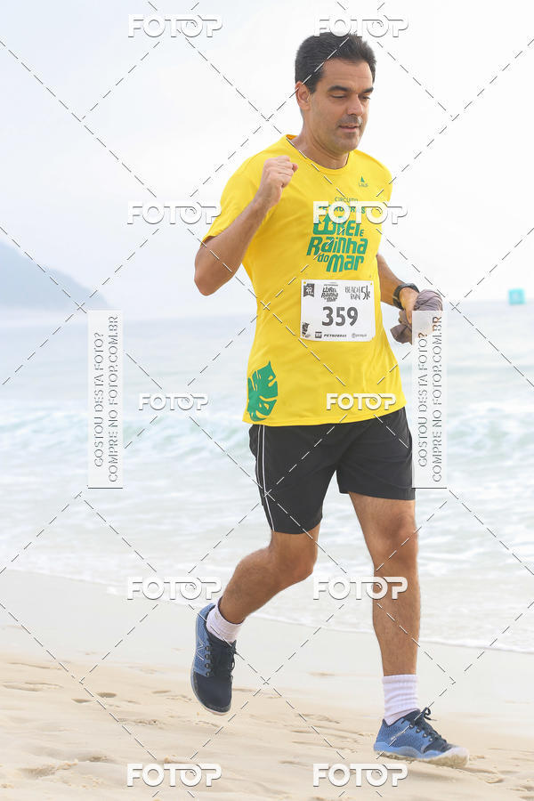 Buy your photos of the eventCircuito Petrobrs Rei e Rainha do Mar on Fotop