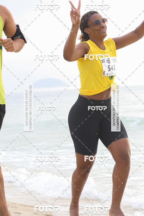 Buy your photos of the eventCircuito Petrobrs Rei e Rainha do Mar on Fotop