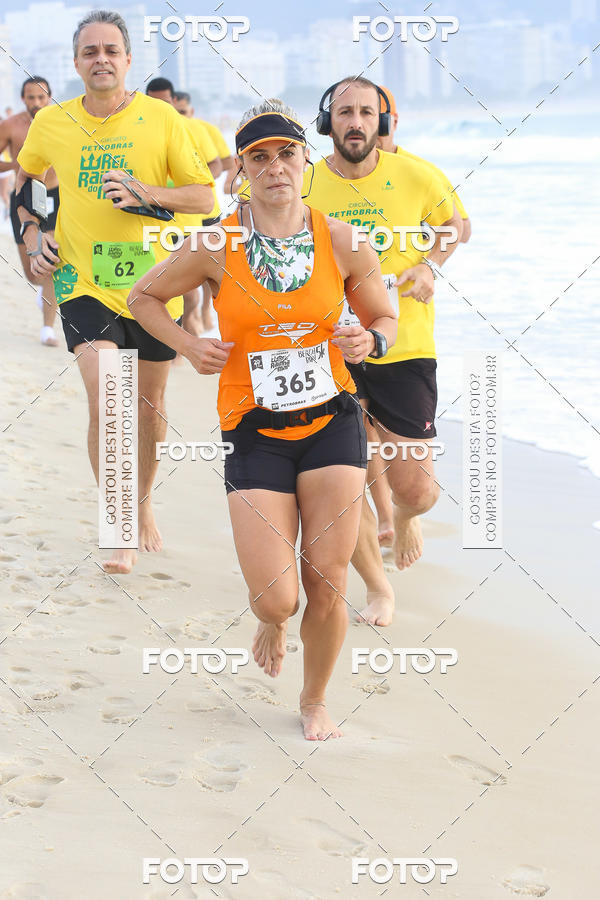Buy your photos of the eventCircuito Petrobrs Rei e Rainha do Mar on Fotop