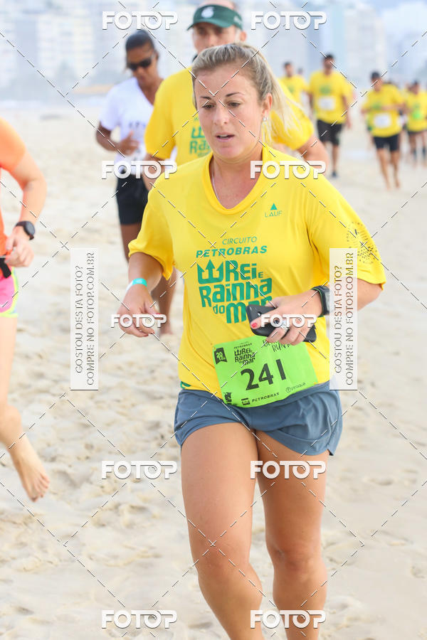 Buy your photos of the eventCircuito Petrobrs Rei e Rainha do Mar on Fotop