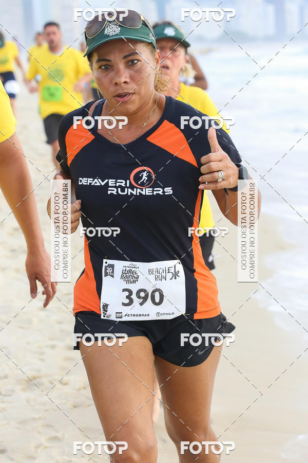 Buy your photos of the eventCircuito Petrobrs Rei e Rainha do Mar on Fotop