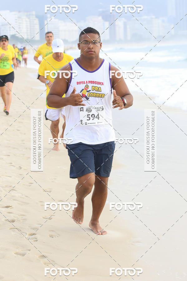 Buy your photos of the eventCircuito Petrobrs Rei e Rainha do Mar on Fotop