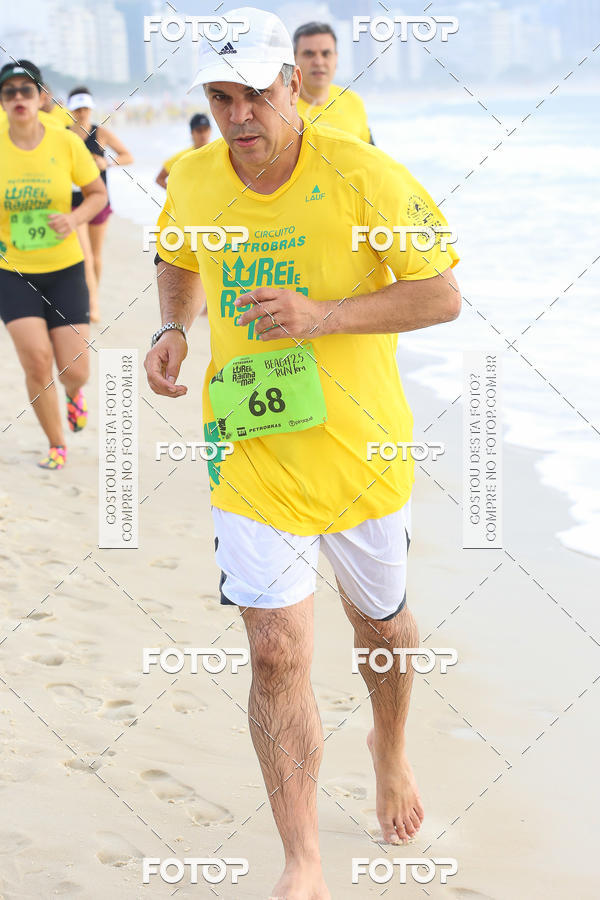 Buy your photos of the eventCircuito Petrobrs Rei e Rainha do Mar on Fotop