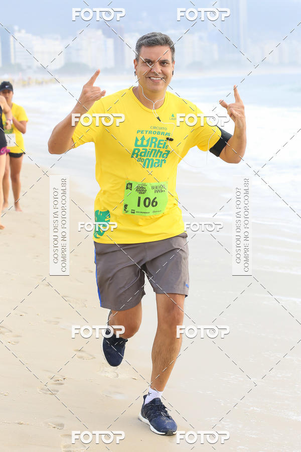 Buy your photos of the eventCircuito Petrobrs Rei e Rainha do Mar on Fotop