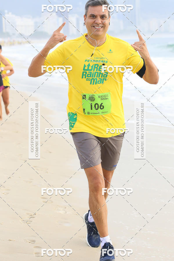Buy your photos of the eventCircuito Petrobrs Rei e Rainha do Mar on Fotop