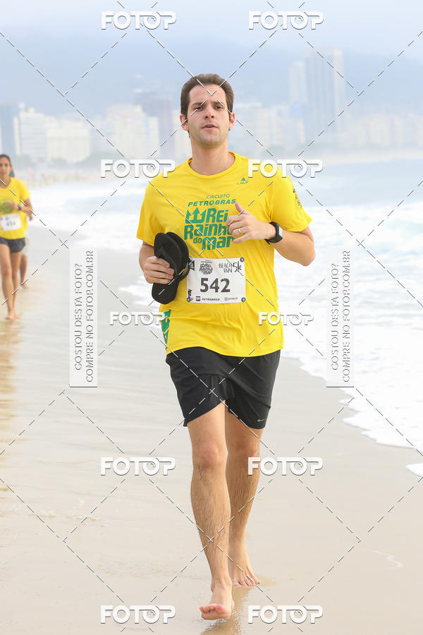 Buy your photos of the eventCircuito Petrobrs Rei e Rainha do Mar on Fotop