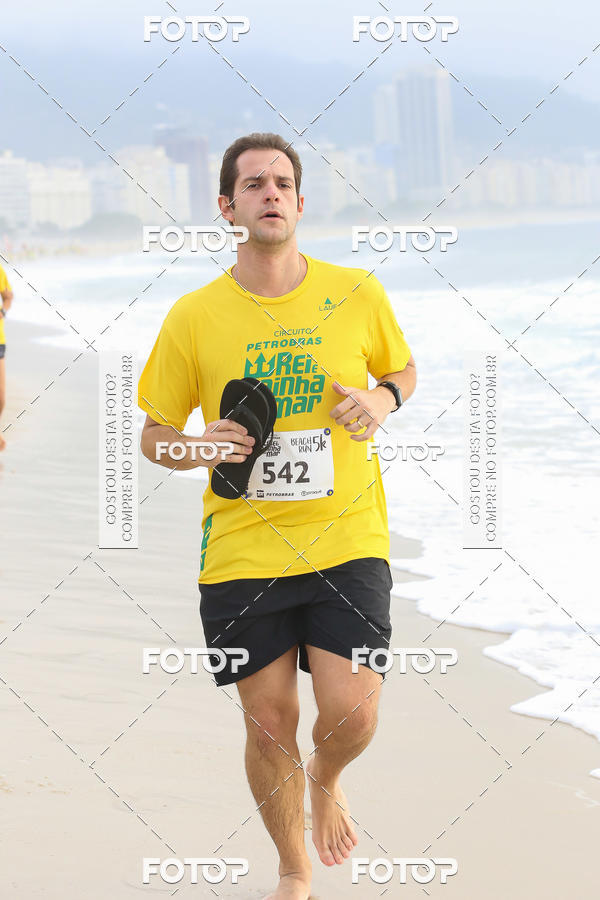 Buy your photos of the eventCircuito Petrobrs Rei e Rainha do Mar on Fotop