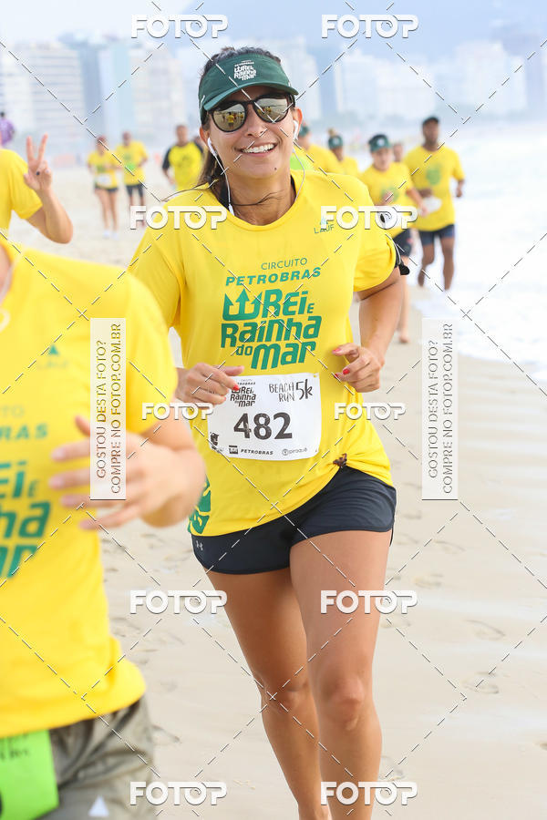 Buy your photos of the eventCircuito Petrobrs Rei e Rainha do Mar on Fotop