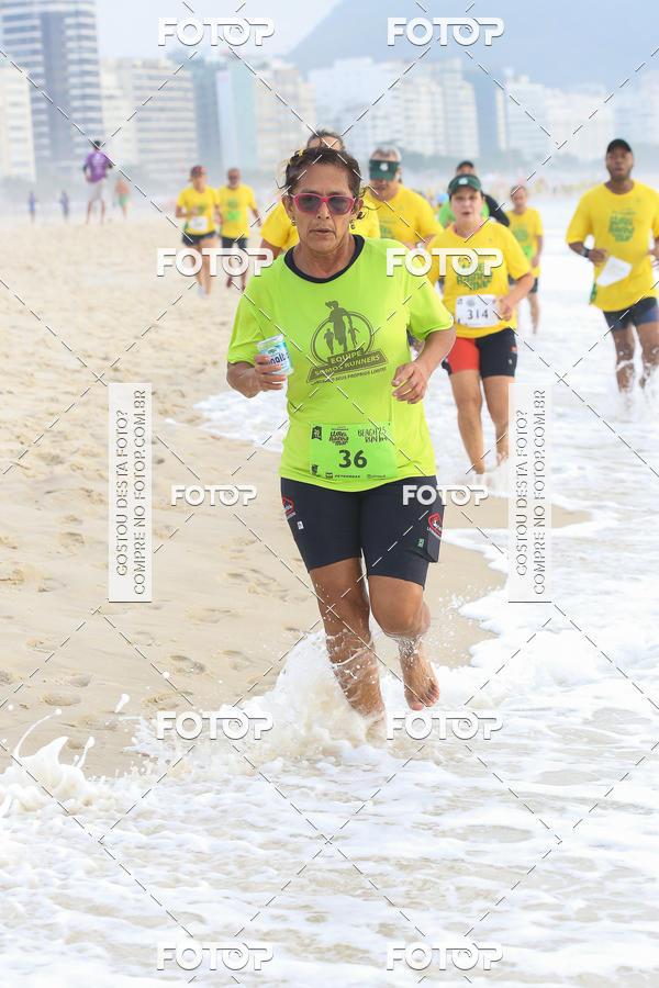 Buy your photos of the eventCircuito Petrobrs Rei e Rainha do Mar on Fotop