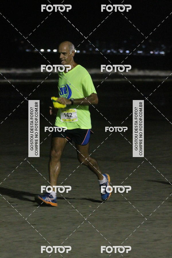 Buy your photos of the eventCircuito Jovem Pan Night Run - Etapa Santos on Fotop